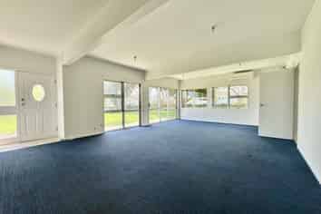 2 Carey Place, Otara