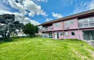 2 Carey Place, Otara