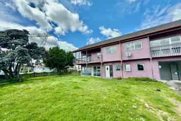 2 Carey Place, Otara