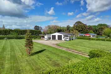 17 Waireka Road, Papaiti