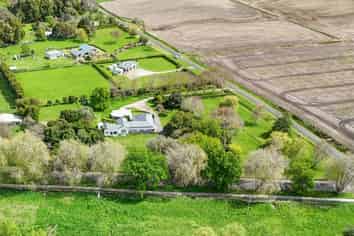 17 Waireka Road, Papaiti