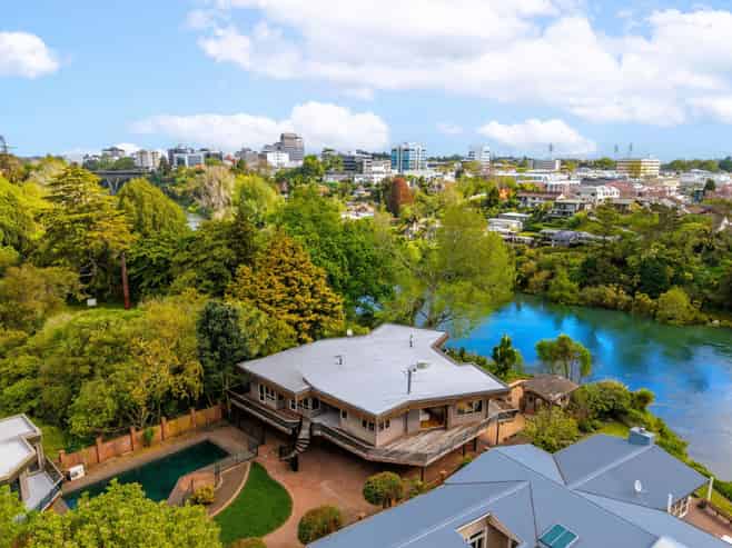 343 River Road, Claudelands