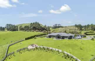 210 Maude Road, Kaimiro