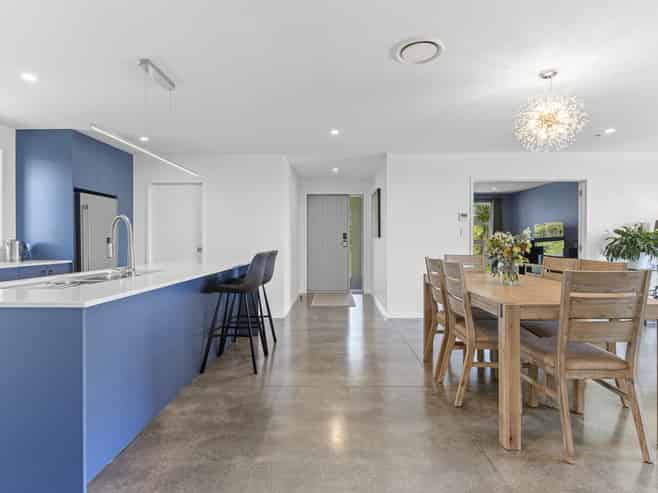 210 Maude Road, Kaimiro
