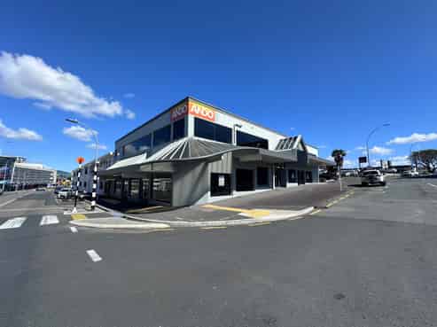 Modern Office Suite in Prime Location