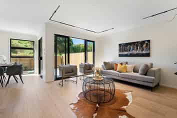 11 Taipahitini Road, Karaka