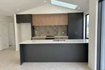 12 Gladbrook St, Wanaka