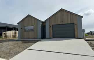 12 Gladbrook St, Wanaka