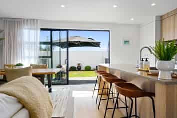 2/102 Swayne Road, Cambridge