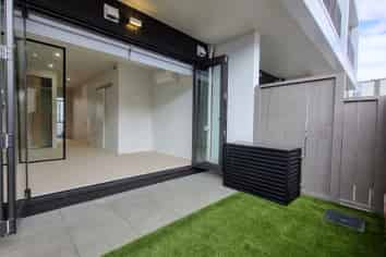 4A/124 Taylors Road, Mount Albert