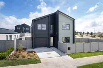 69 Parkmore Drive, Karaka