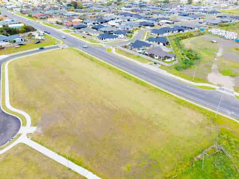 Lot 2 126 Fitzherbert Avenue, Tawhero