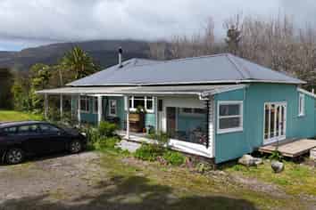 2/831  Fairdown Road, Westport