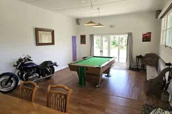 2/831  Fairdown Road, Westport