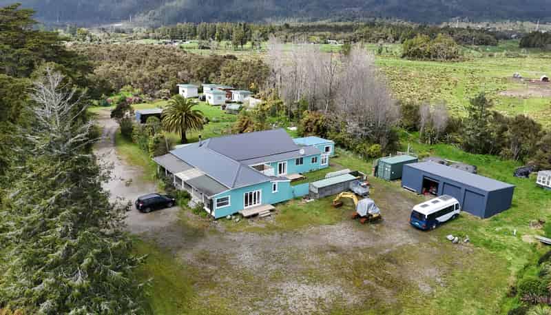 2/831  Fairdown Road, Westport