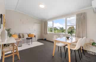 2/6 Leonard Road, Mount Wellington