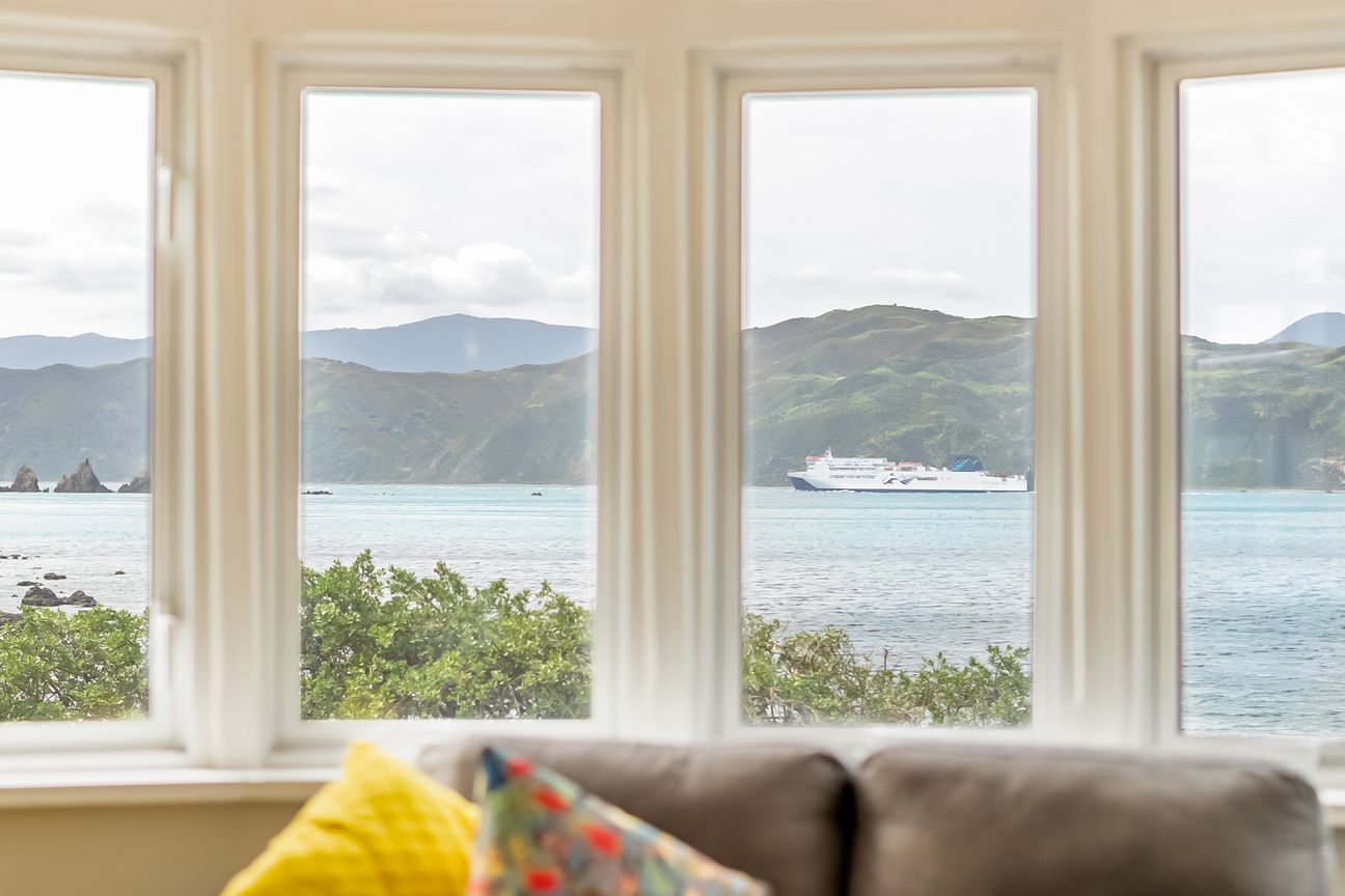 Seaside Living at Its Finest - Vista 3
