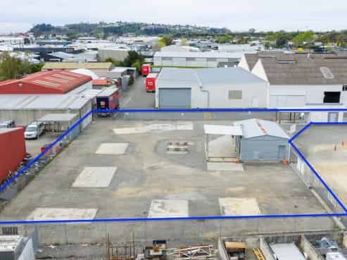 Versatile Rear Yard with Shed & Office