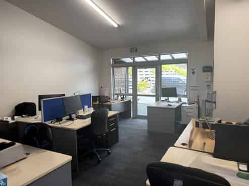 High-Profile office with excellent exposure