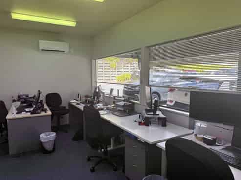 High-Profile office with excellent exposure