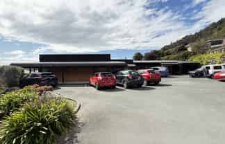 High-Profile office with excellent exposure