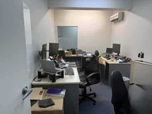 High-Profile office with excellent exposure