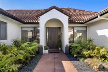 54 Mt Lebanon Crescent, The Gardens