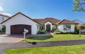 54 Mt Lebanon Crescent, The Gardens