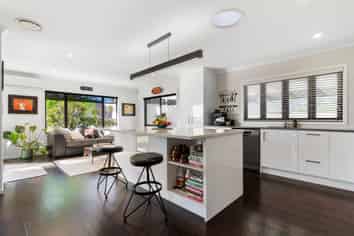 54 Mt Lebanon Crescent, The Gardens