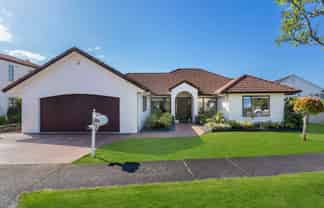 54 Mt Lebanon Crescent, The Gardens