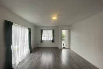 23/24 Eastglen Road, Glen Eden