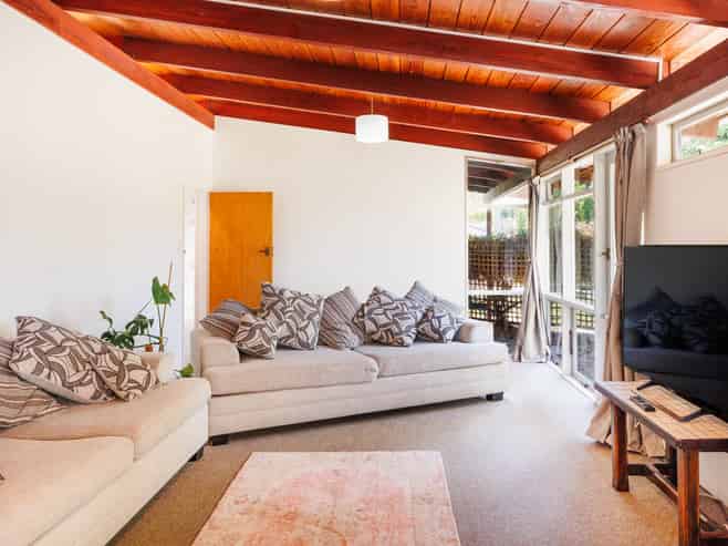 4 & 4A Viscount Place, West End