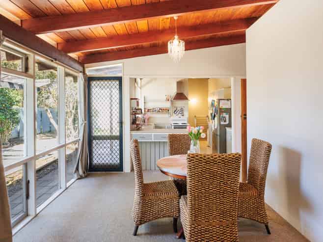 4 & 4A Viscount Place, West End