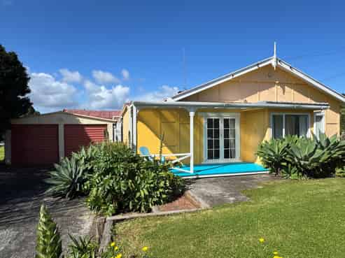 1059 Pouewe Street, Kawhia