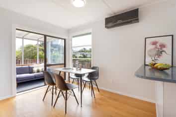 31 Beazley Avenue, Paparangi