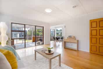 31 Beazley Avenue, Paparangi