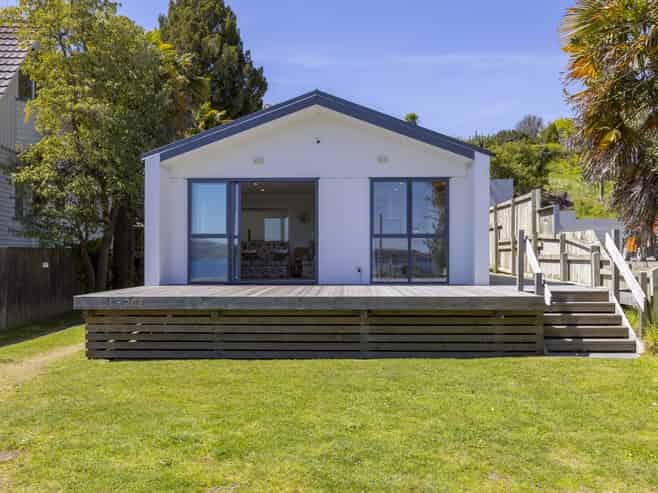 1/202 Lake Terrace, Waipahihi