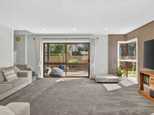 189 Rocking Horse Road, Southshore