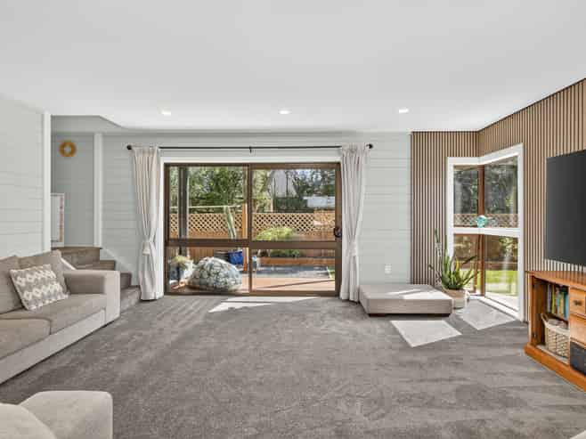 189 Rocking Horse Road, Southshore
