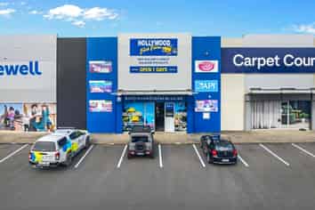 High Profile Trade/Retail - One Tenant since 2000!