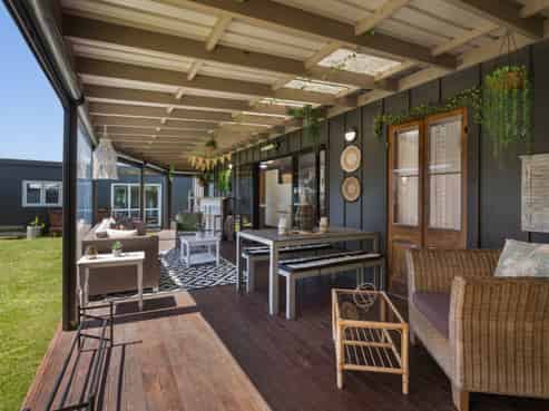 42 Beach Road, Waihi Beach