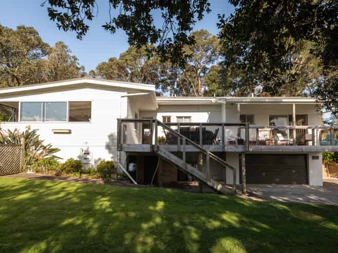 20 Moana Drive, Tanners Point