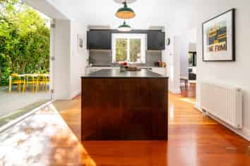 9 Easdale Street, Kelburn