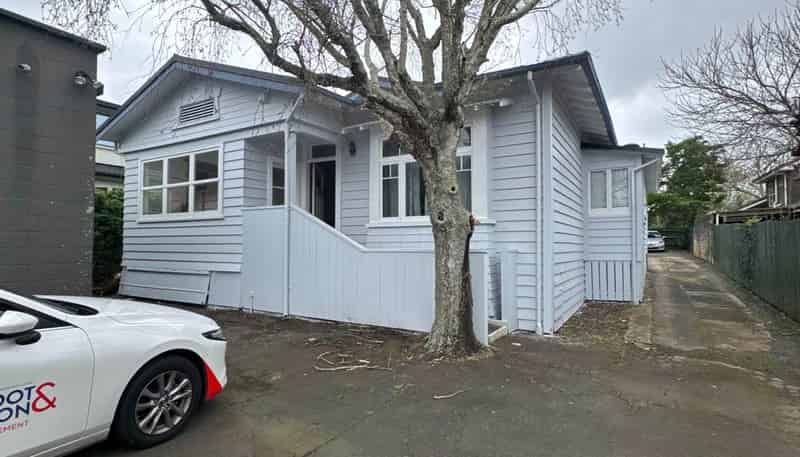 103 Green Lane East, Remuera