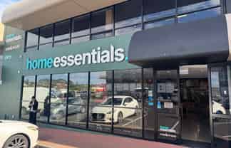 Exceptional showroom opportunity on Link Drive
