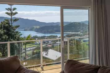5 Eagles Way, Cable Bay