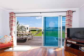 63 Hokianga Harbour Drive, OPONONI