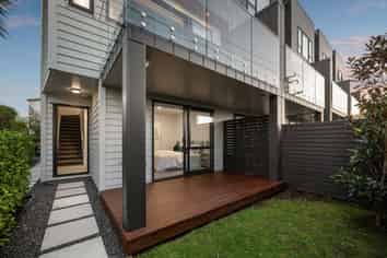 2E Fowler Street, Northcote