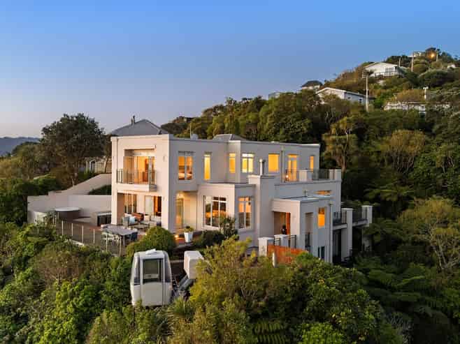 117 Marine Drive, Sorrento Bay, Eastbourne