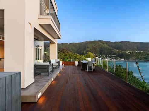 117 Marine Drive, Sorrento Bay, Eastbourne